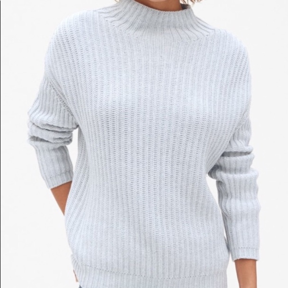 NWOT GAP Gray Shaker Sweater